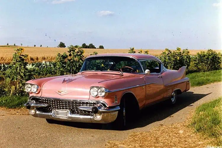 Cadillac DeVille mieten in Stuttgart