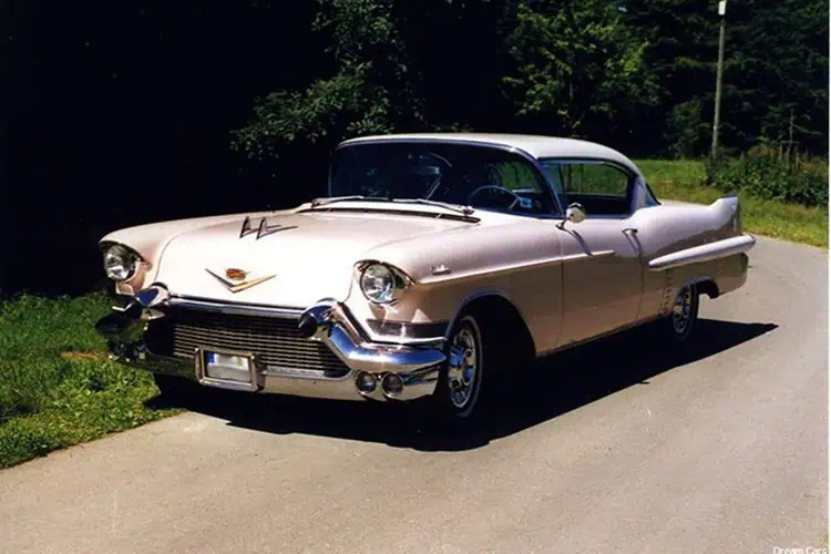 Cadillac DeVille mieten in Stuttgart