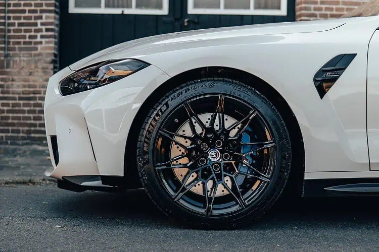 Front Details BMW M4 Competition Cabrio im Harz