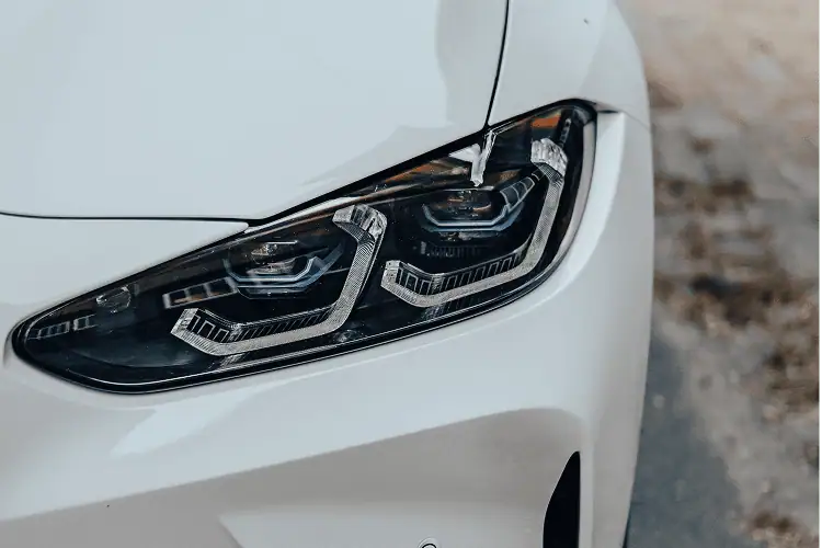 Scheinwerfer BMW M4 Competition Cabrio im Harz