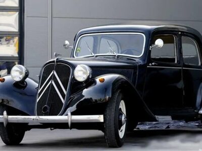 Citroen 11CV mieten in Stuttgart