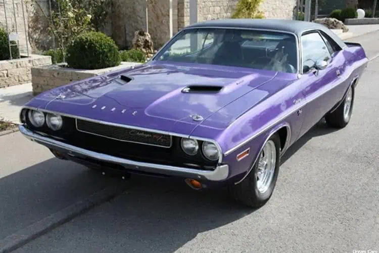 Dodge Challenger 383 R/T mieten in Stuttgart