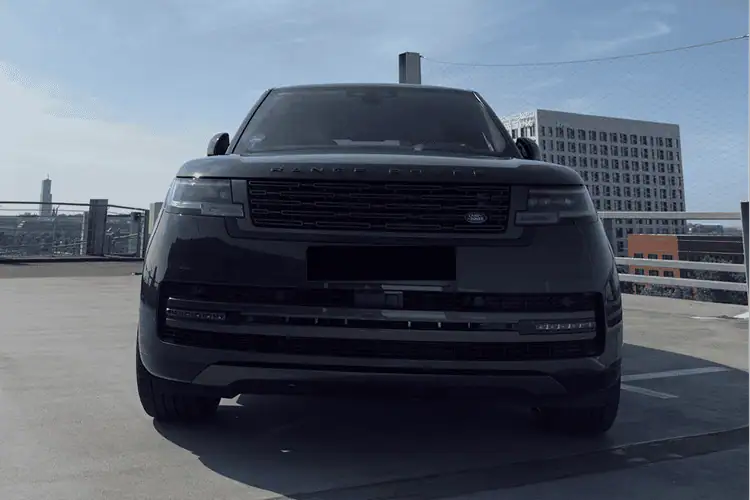 Frontansicht Range Rover D300 in Köln