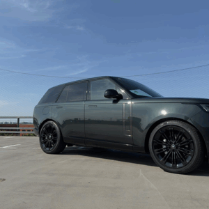 Seitenansicht Range Rover D300 in Köln