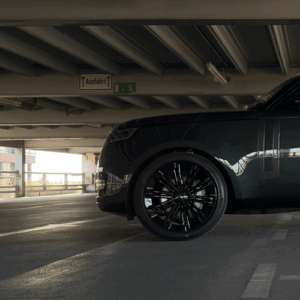 Seitenansicht Front Range Rover D300 in Köln