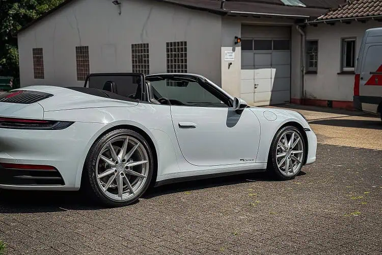 Seitenansicht Porsche 911 Carrera im Ostallgäu