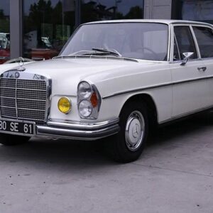 Mercedes-Benz 280 SEL mieten in Stuttgart
