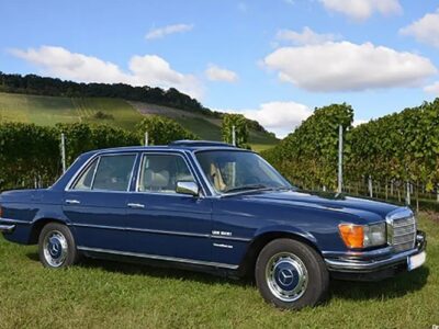 Mercedes-Benz 280 SE mieten in Stuttgart