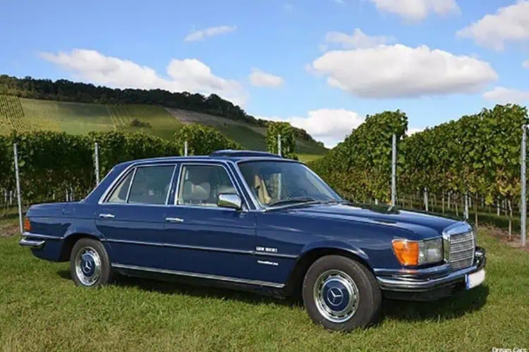 Mercedes-Benz 280 SE mieten in Stuttgart