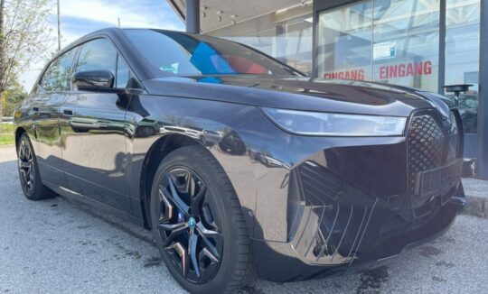 BMW iX M60 mieten bei München