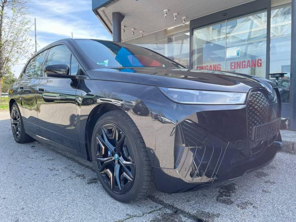 BMW iX M60 mieten bei München
