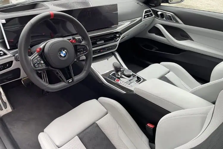 Interior BMW M4 Competition Cabrio bei München