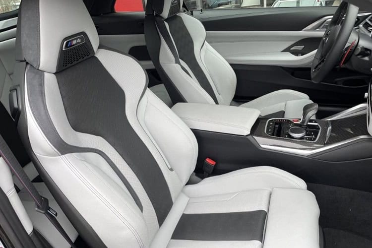 Beifahrersitz BMW M4 Competition Cabrio bei München