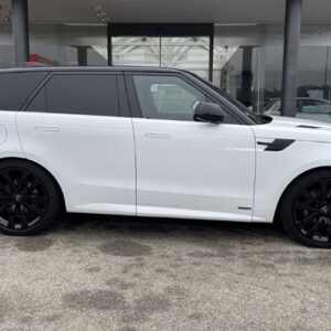 Seitenansicht Range Rover Sport Autobiography bei München