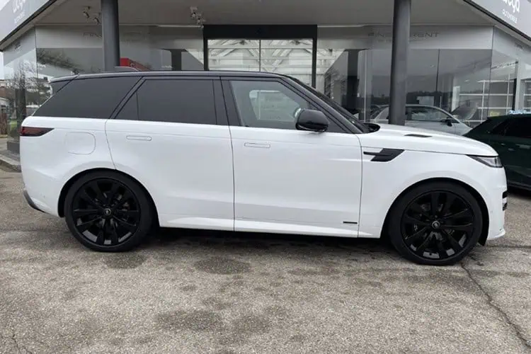 Seitenansicht Range Rover Sport Autobiography bei München