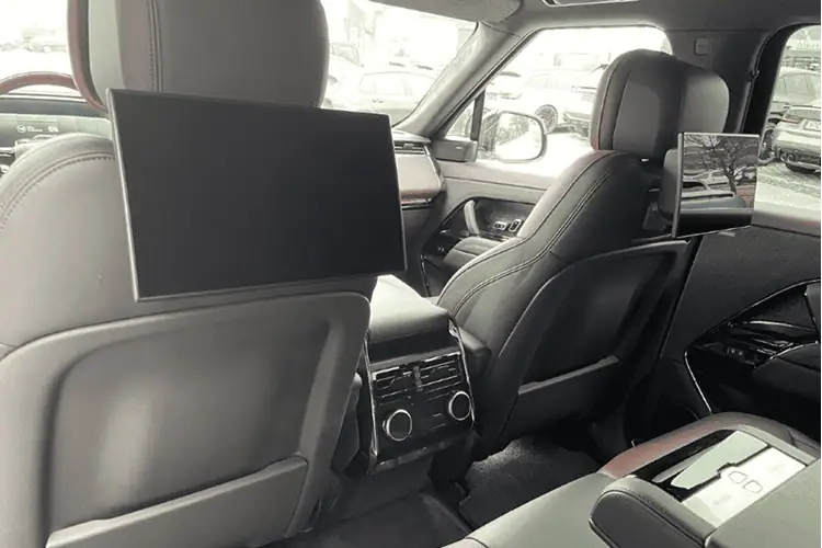 DIgitale Ausstattung Range Rover Sport Autobiography bei München