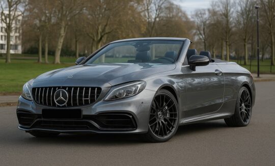 Mercedes-Benz C63S AMG Cabrio mieten in Berlin