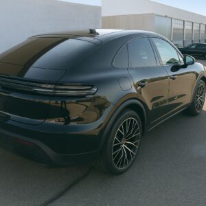 Heckansicht Porsche Macan 4 bei München