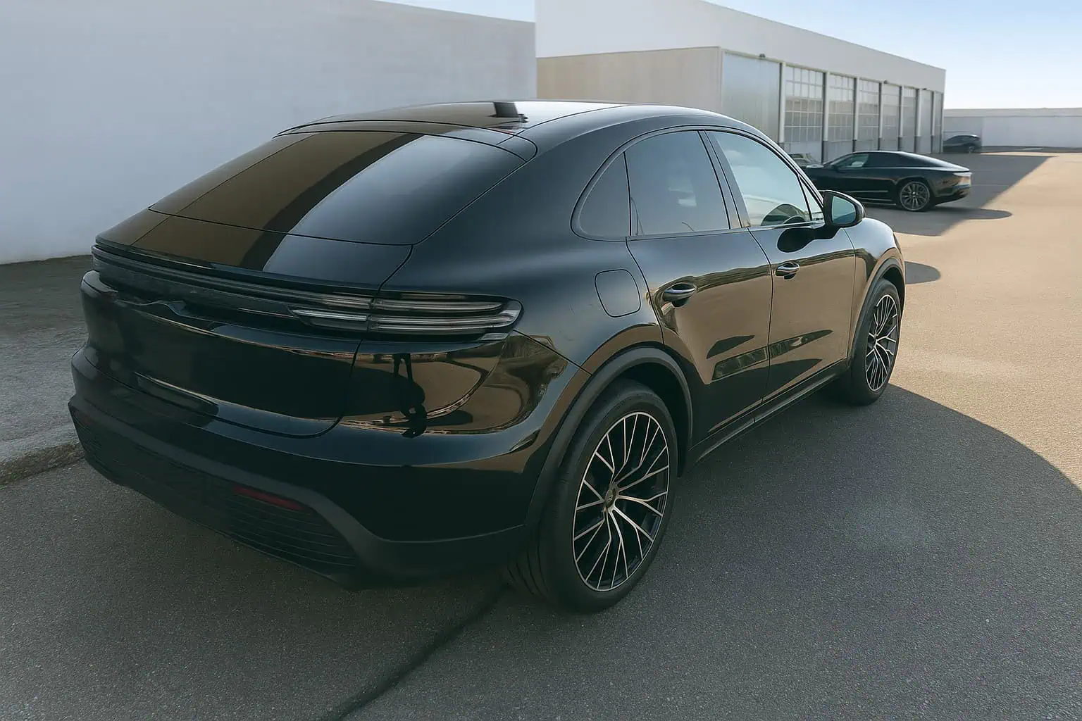 Heckansicht Porsche Macan 4 bei München