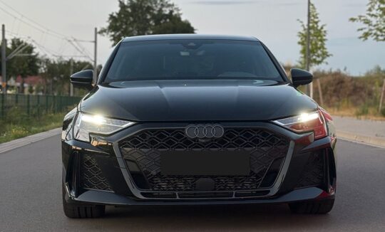Audi RS3 Limousine mieten in Mannheim