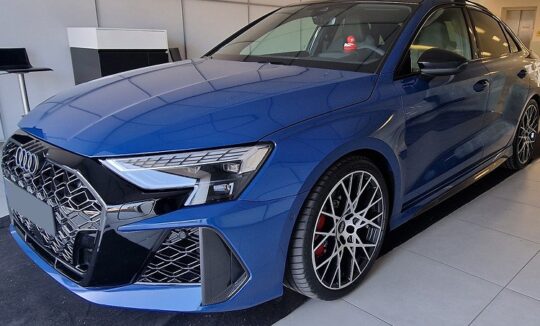Audi RS3 Limousine mieten in München