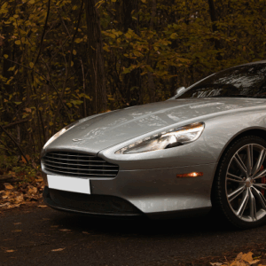 Front Aston Martin DB9 bei Stuttgart