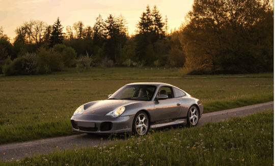 Porsche 911 Carrera 4S mieten in Stuttgart