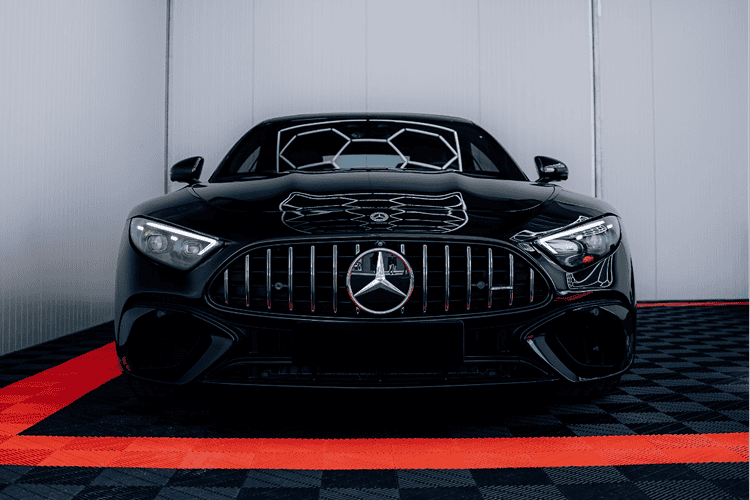 Frontansicht Mercedes-Benz AMG SL bei Nürnberg