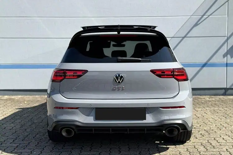 Heckansicht Golf 8 GTI Clubsport Akrapovic bei Hannover