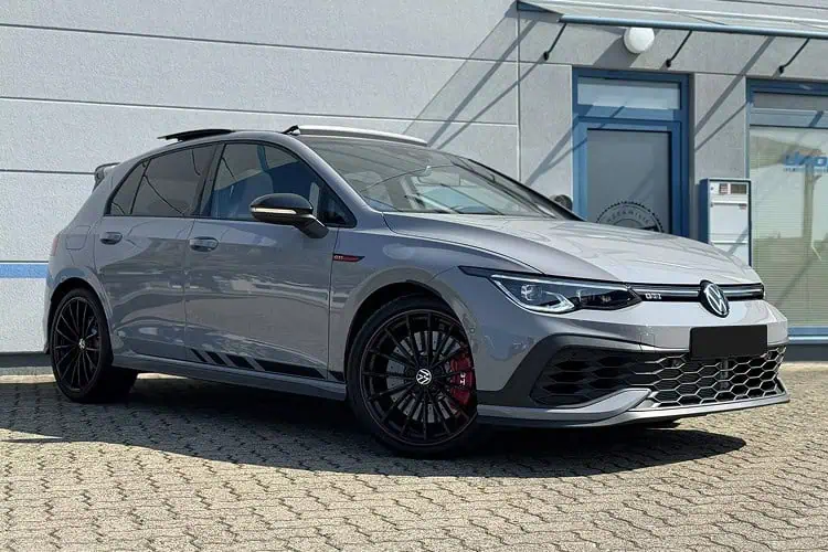 Frontansicht Golf 8 GTI Clubsport Akrapovic bei Hannover