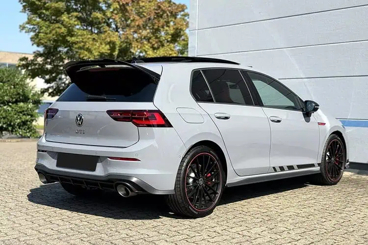 Heckansicht Golf 8 GTI Clubsport Akrapovic bei Hannover