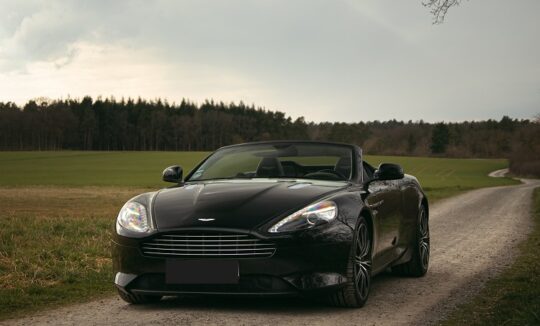 Aston Martin DB9 Volante mieten bei Stuttgart
