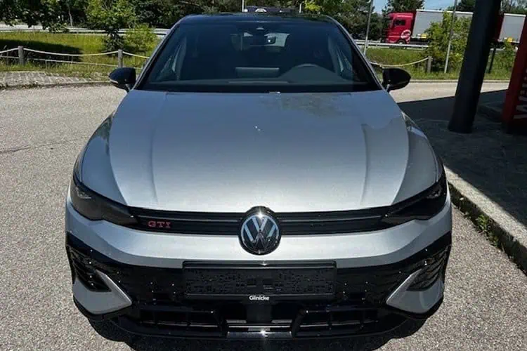 Frontansicht Golf GTI Clubsport bei München