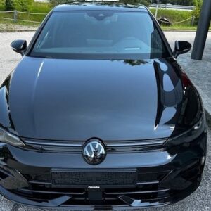 Frontansicht Golf R bei München