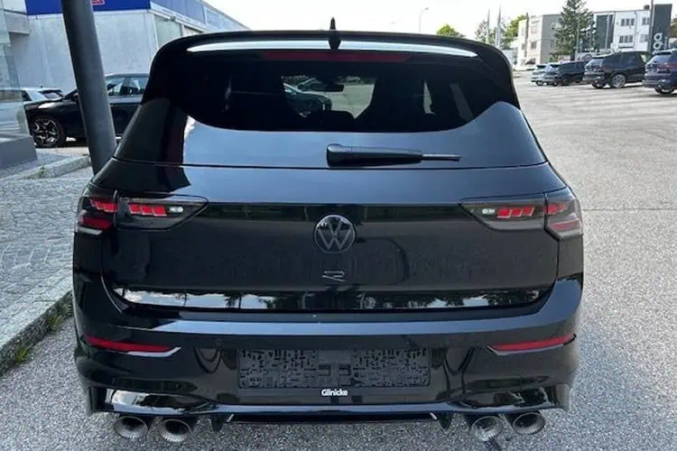 Heckansicht Golf R bei München