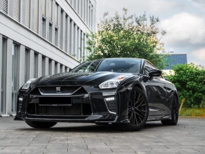 Nissan GT-R mieten in Bielefeld