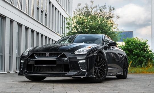 Nissan GT-R mieten in Bielefeld