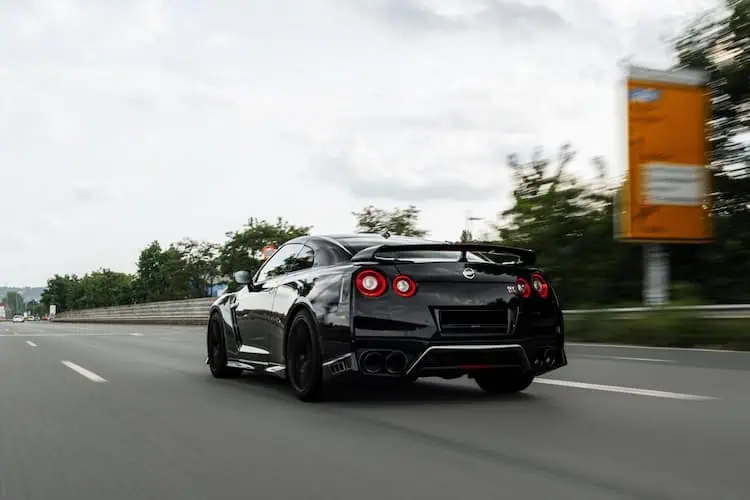 Seitenansicht vom Nissan GT-R in Bielefeld