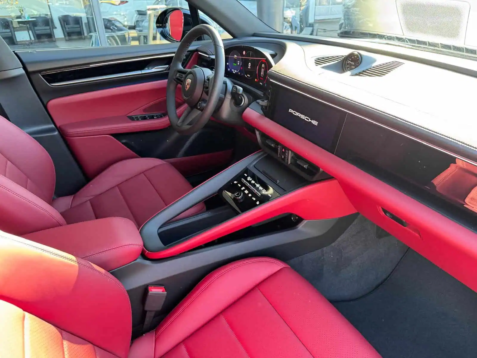 Interior Porsche Macan 4 bei München