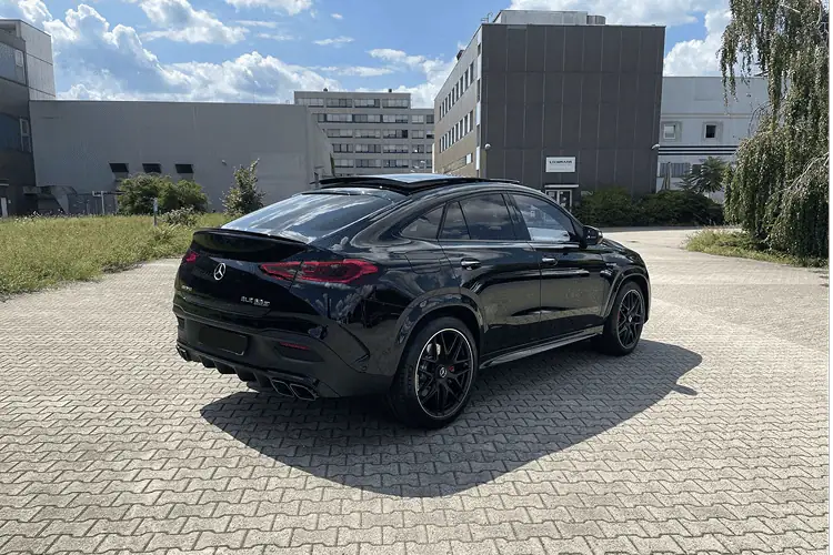 Heckansicht Mercedes-Benz GLE 63s AMG in Berlin