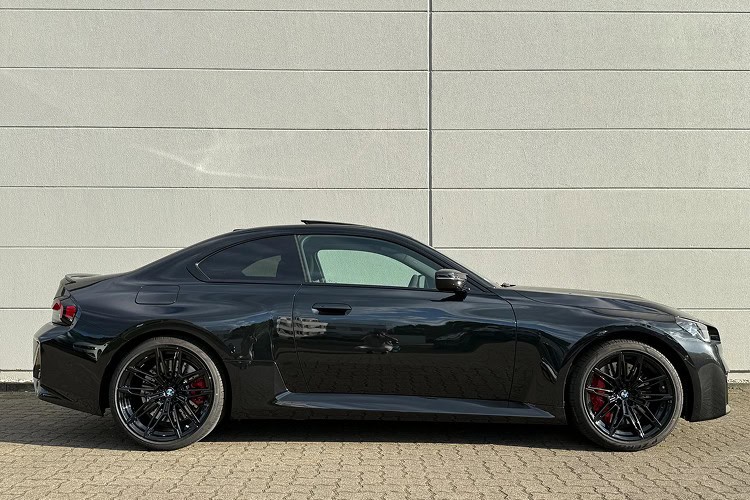 Seitenansicht BMW M2 Coupé bei Hannover