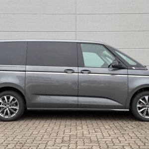 Seitenansicht VW T7 Multivan bei Hannover