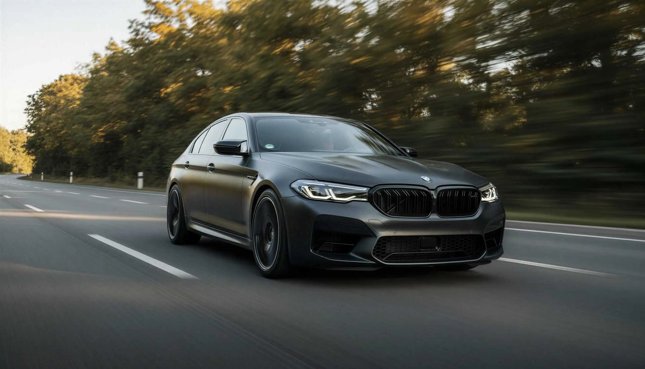 BMW M5 (G90) Limousine mieten in Wuppertal hero