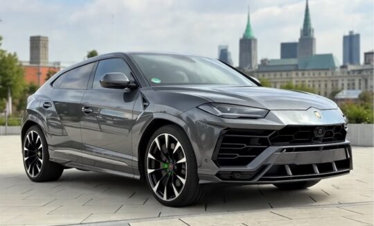 lamborghini Urus in Dresden Altstadt