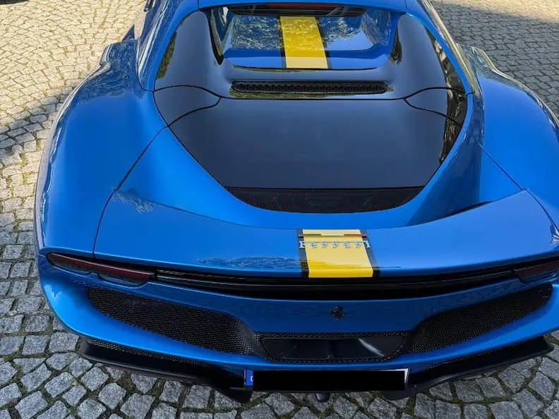 Ferrari GTS hinten 33