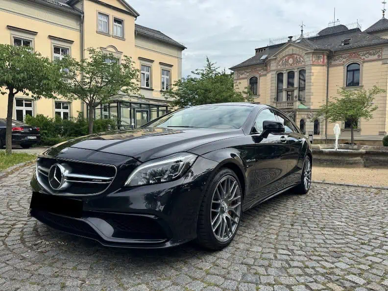 AMG Dresden Hero