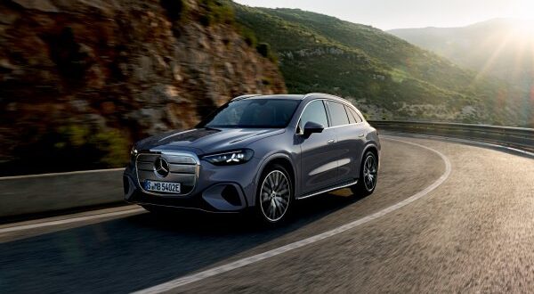 Mercedes-Benz GLC EQ Strasse Alpen