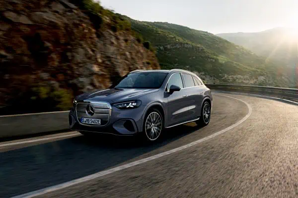 Mercedes-Benz GLC EQ Strasse Alpen