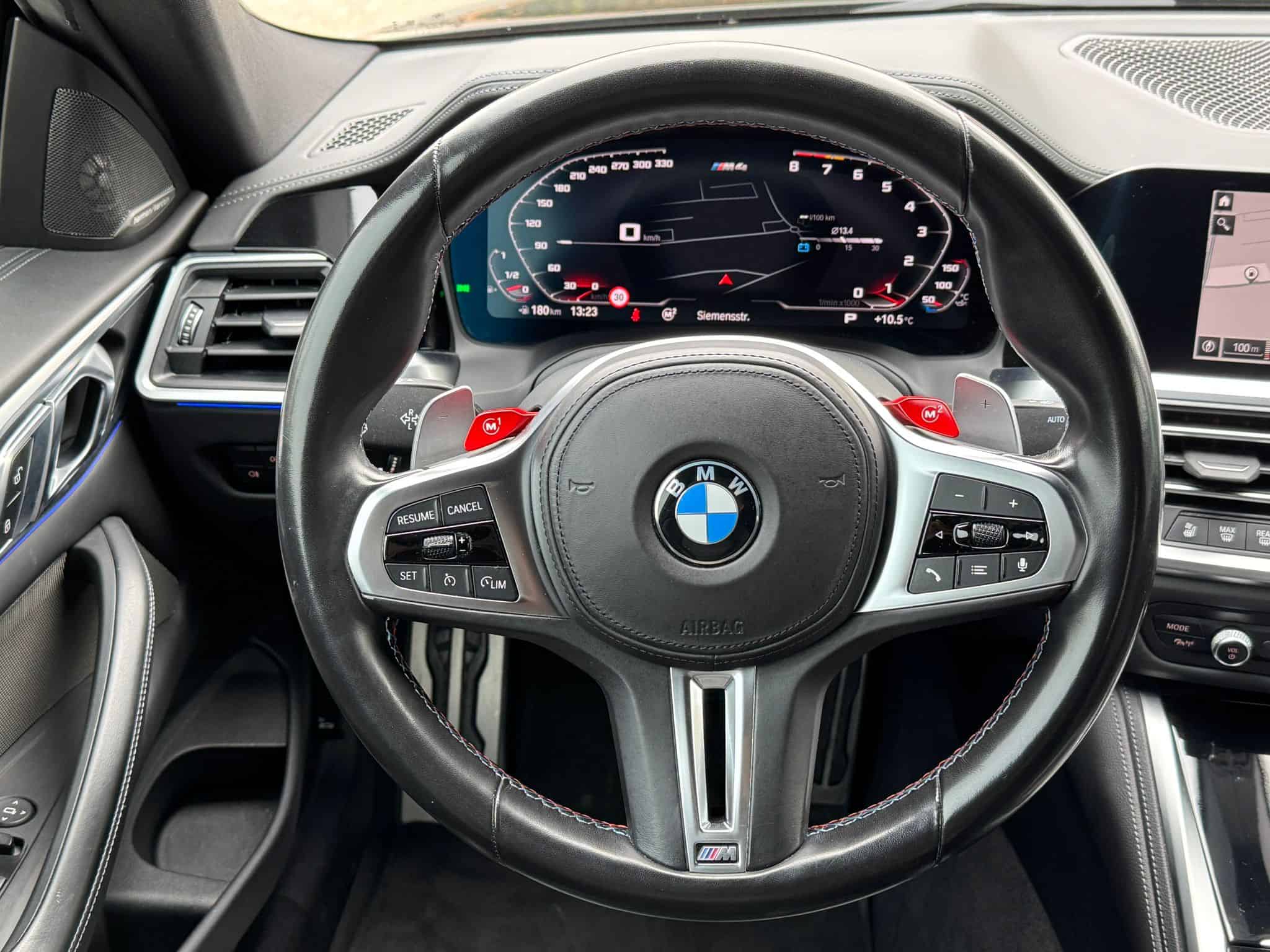 BMW M4 Competition Freiburg Cockpit