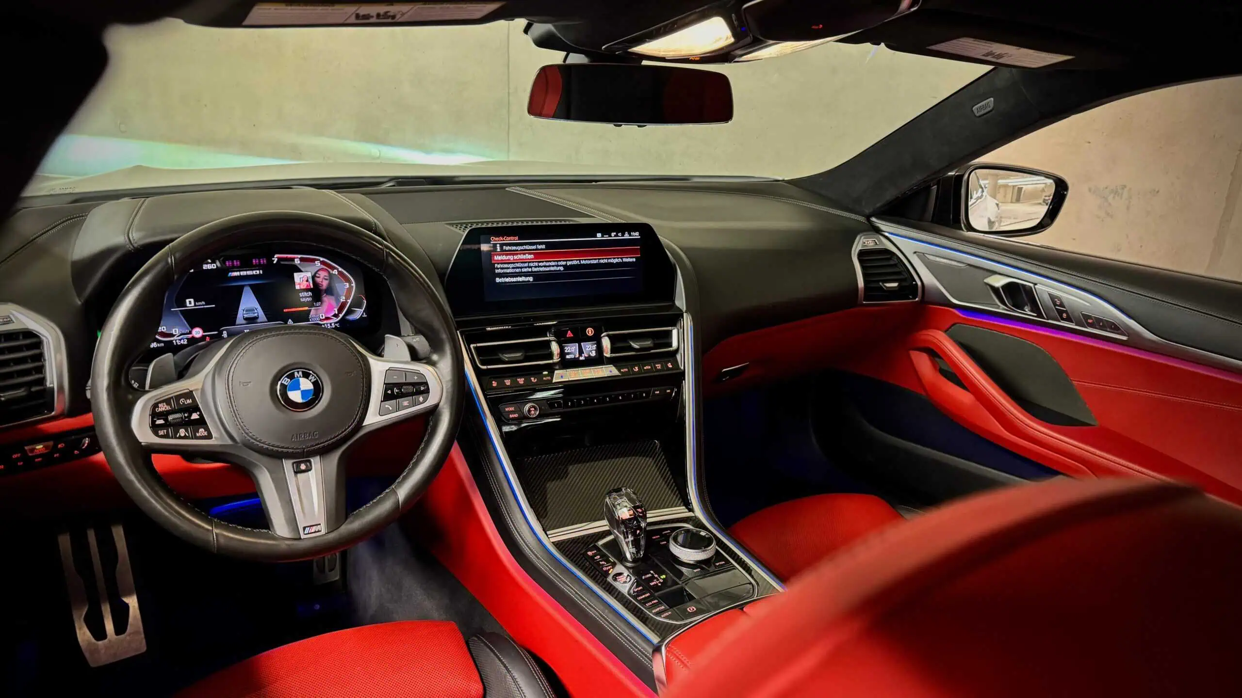 BMW M850i Cockpit 2